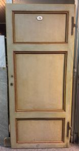 PTS891 - Porta da albergo laccata, epoca '800, luce cm L 83 x H 194
